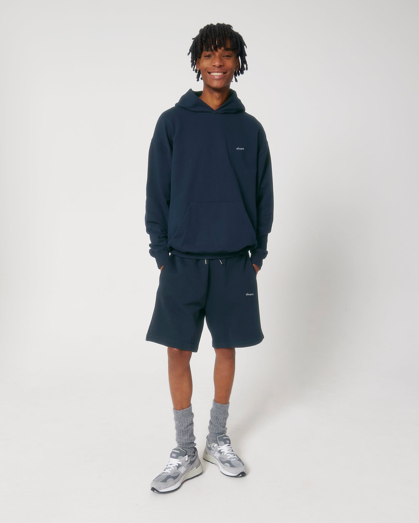 SUDADERA CON CAPUCHA OVERSIZED CON LOGO PEQUEÑO EN GOMA