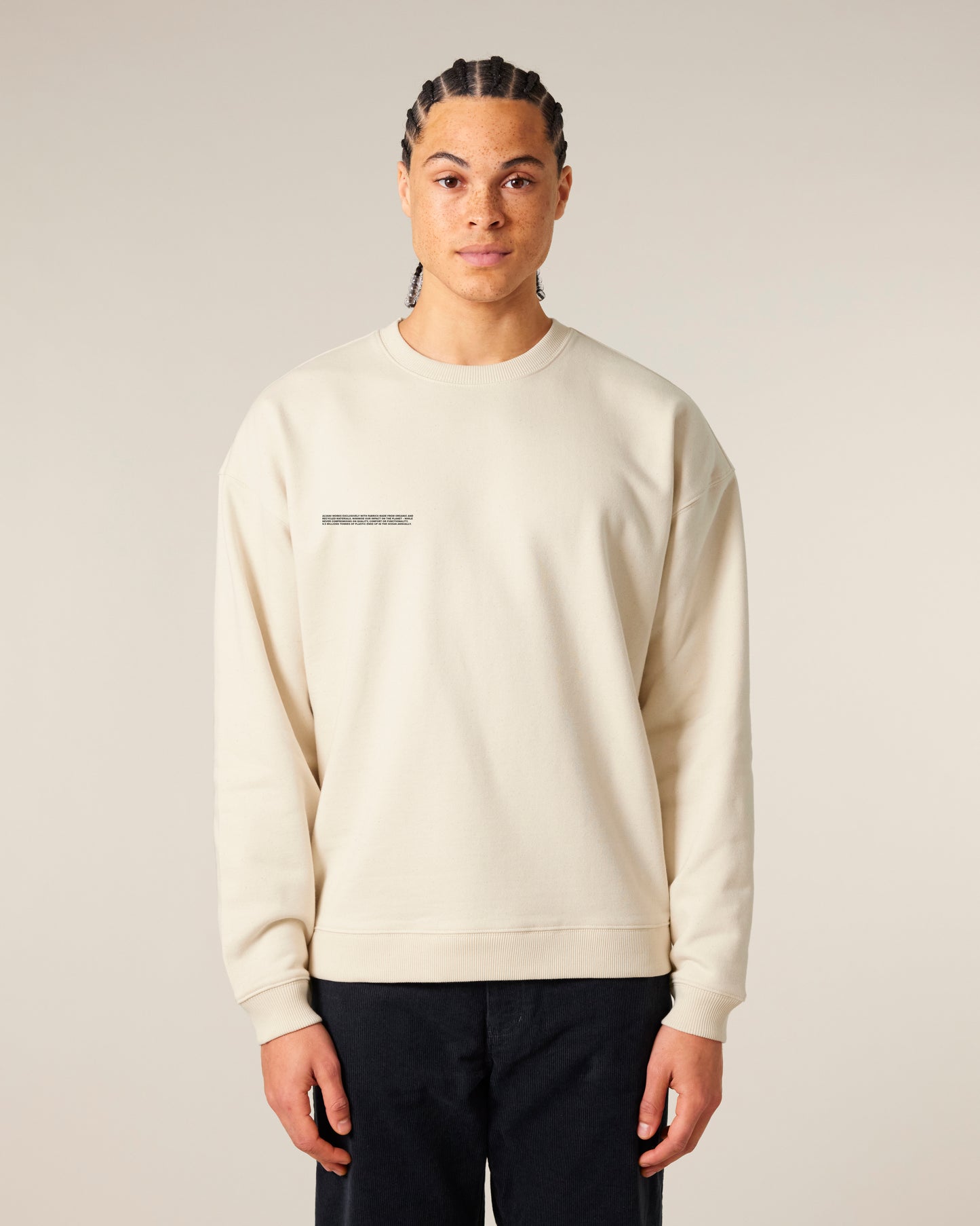 ESSENTIAL UNISEX OVERSIZED SWEATSHIRT