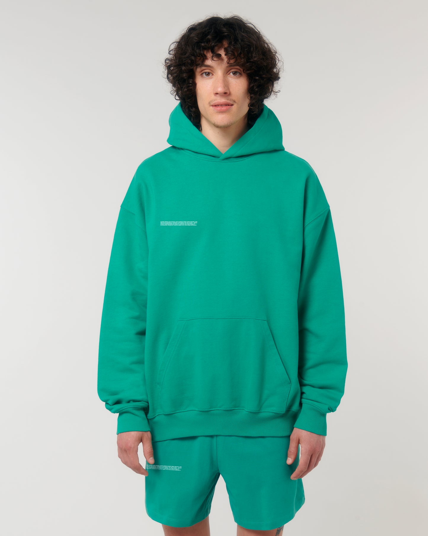 ESSENTIAL UNISEX OVERSIZED HOODIE