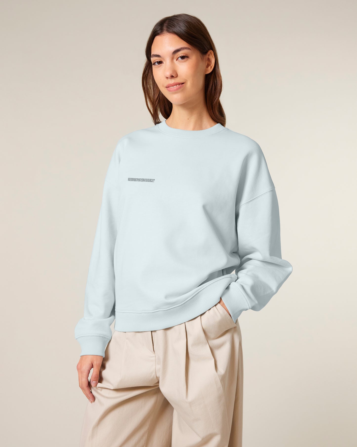 ESSENTIAL UNISEX OVERSIZED SWEATSHIRT