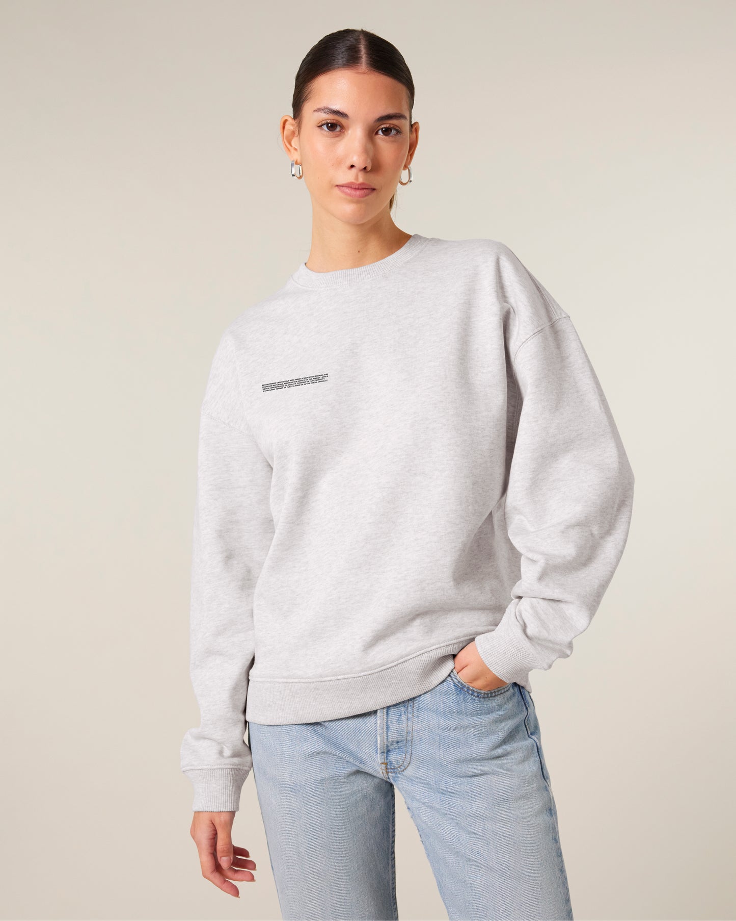 ESSENCIAL UNISEX OVERSIZED SWEATSHIRT